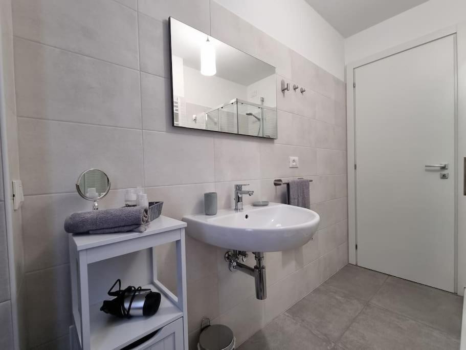 ל'אקווילה Casa Castello 63 Guest House מראה חיצוני תמונה